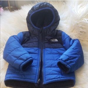 Boys Size 3T reversible jacket. Very warm.